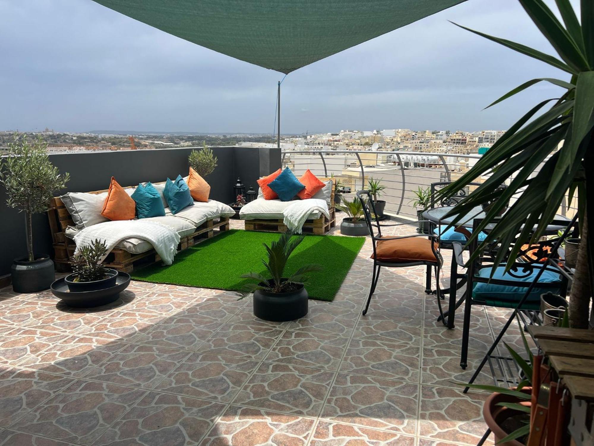 Trendy Seaside Escape 2 Bedroom Penthouse Марсаскала Экстерьер фото